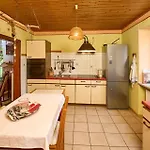 Holiday home Im Raeubernest