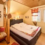 Im Raeubernest Holiday home *